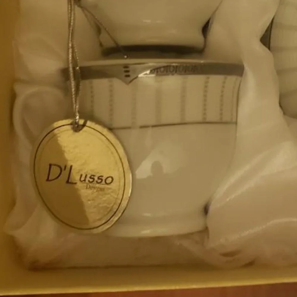 NWT set of 4 D'Lusso Designs Espresso china cup/saucer set of 4